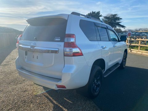 Toyota Land Cruiser 2.8D Invincible 7 White #6