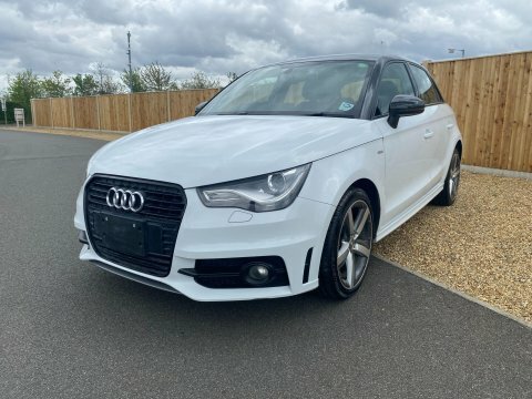 Audi A1 1.4 Tfsi S AU64FYO White #2
