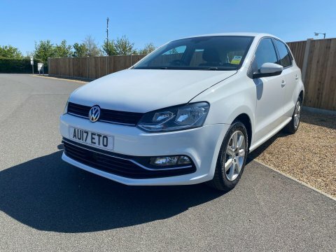 Volkswagen Polo 1.2 Tsi Bluemotion AU17ETO White #2