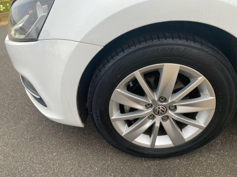 Volkswagen Polo 1.2 Tsi Bluemotion AU15EZH White #4