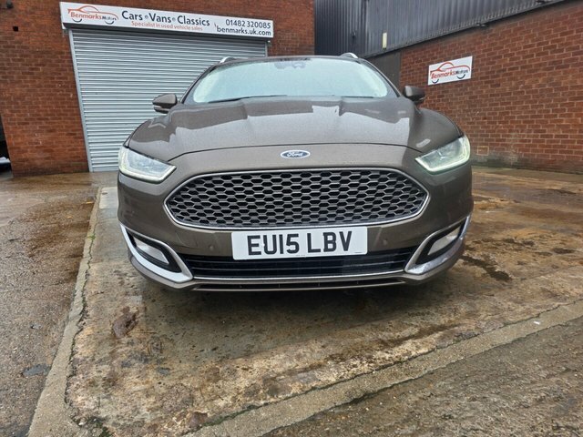 Ford Mondeo Hatchback White #10
