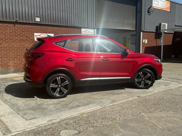 MG ZS 1.5 Vti-tech Exclusive Suv Euro Red #4