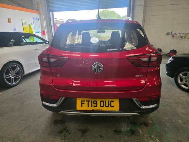 MG ZS 1.5 Vti-tech Exclusive Suv Euro Red #4