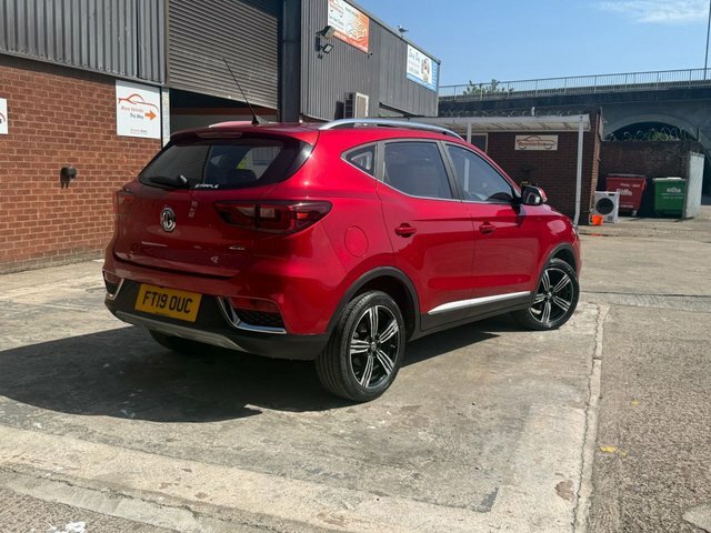 MG ZS 1.5 Vti-tech Exclusive Suv Euro Red #5