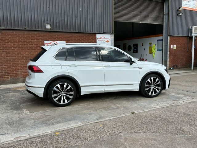 Volkswagen Tiguan 2.0 Tdi Bluemotion Tech R-line Suv Manu White #4