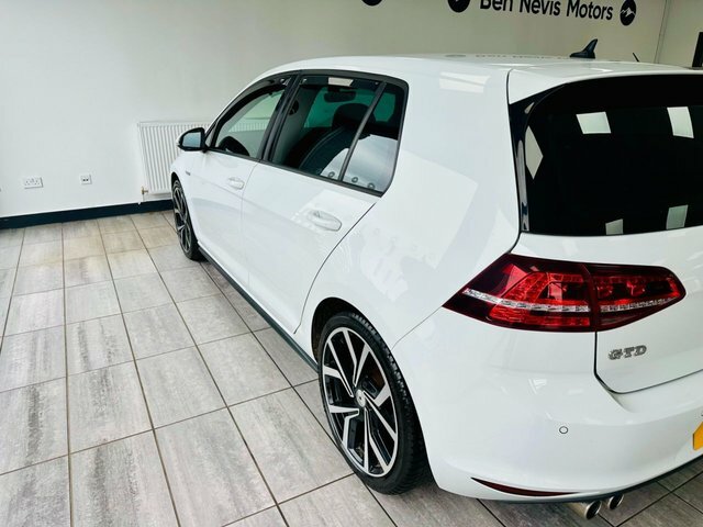 Volkswagen Golf 2.0 Tdi Bluemotion Tech Gtd Hatchback M White #4