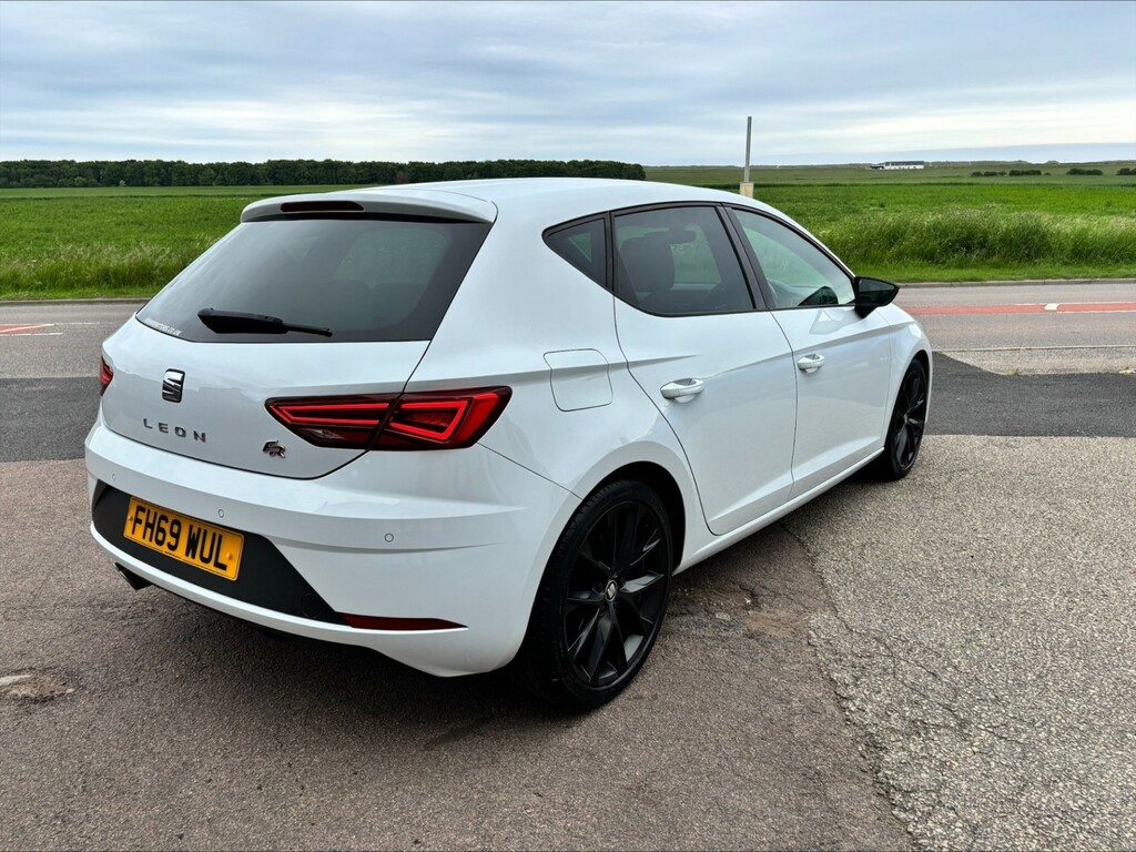 Seat Leon Hatchback 1.5 Tsi Evo Fr Black Edition 2020 FH69WUL White #4