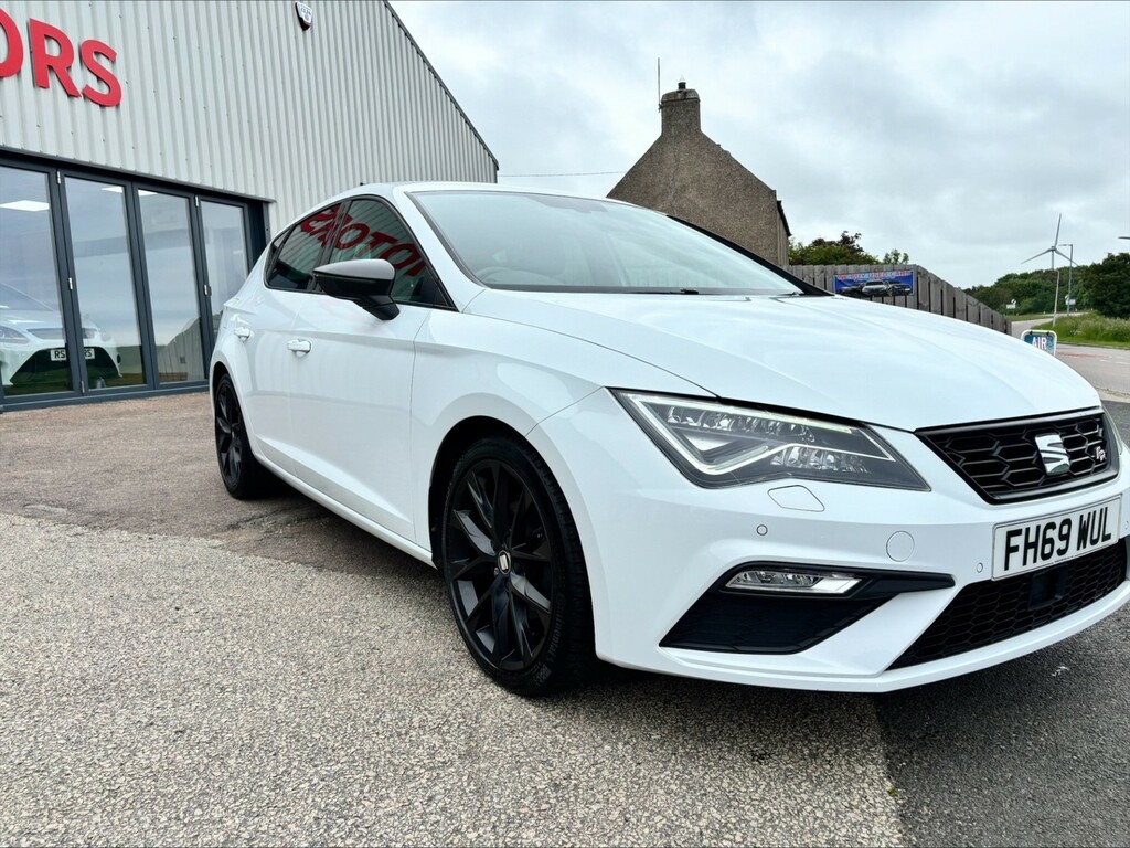 Seat Leon Hatchback 1.5 Tsi Evo Fr Black Edition 2020 FH69WUL White #2