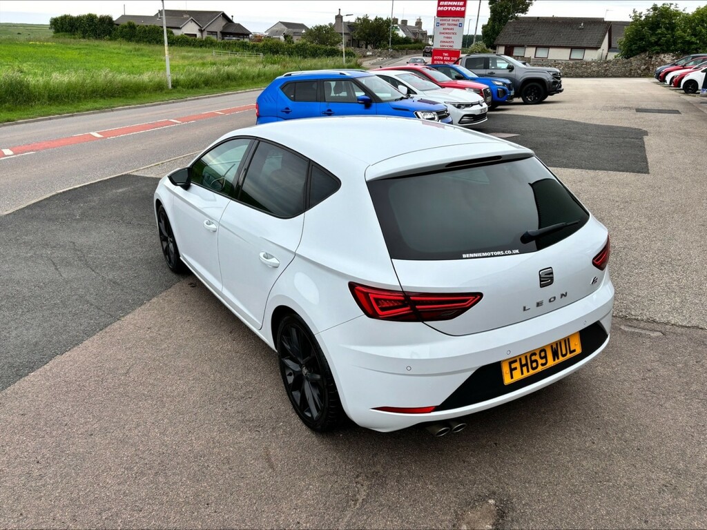 Seat Leon Hatchback 1.5 Tsi Evo Fr Black Edition 2020 FH69WUL White #5