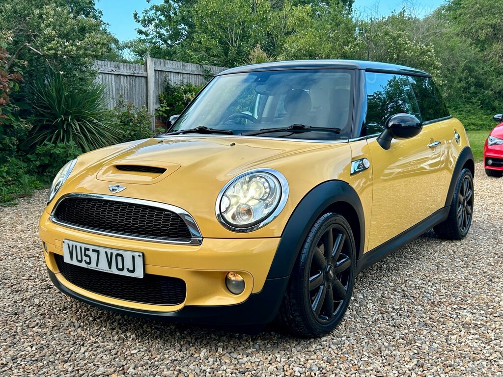 Mini Hatch 1.6 Cooper S Hatchback Euro 4 1 Yellow