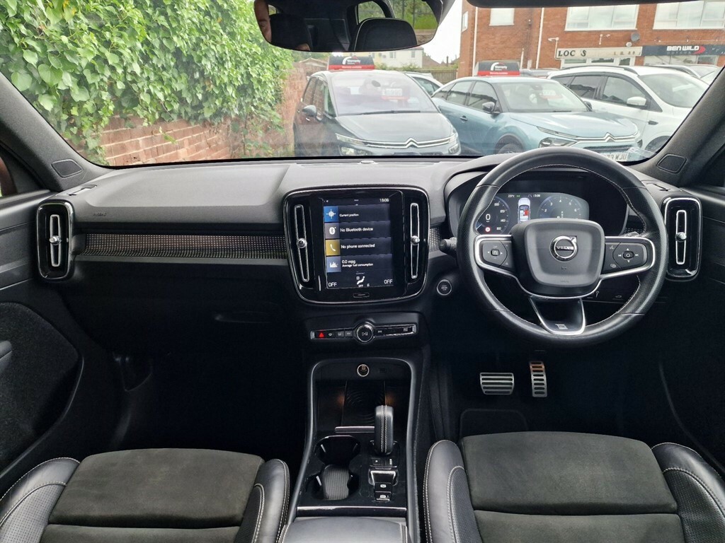 Volvo XC40 T4 Momentum Pro Blue #17