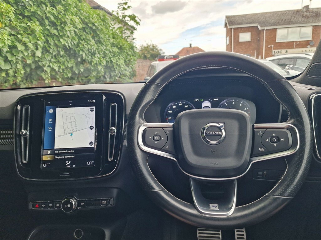 Volvo XC40 T4 Momentum Pro Blue #22