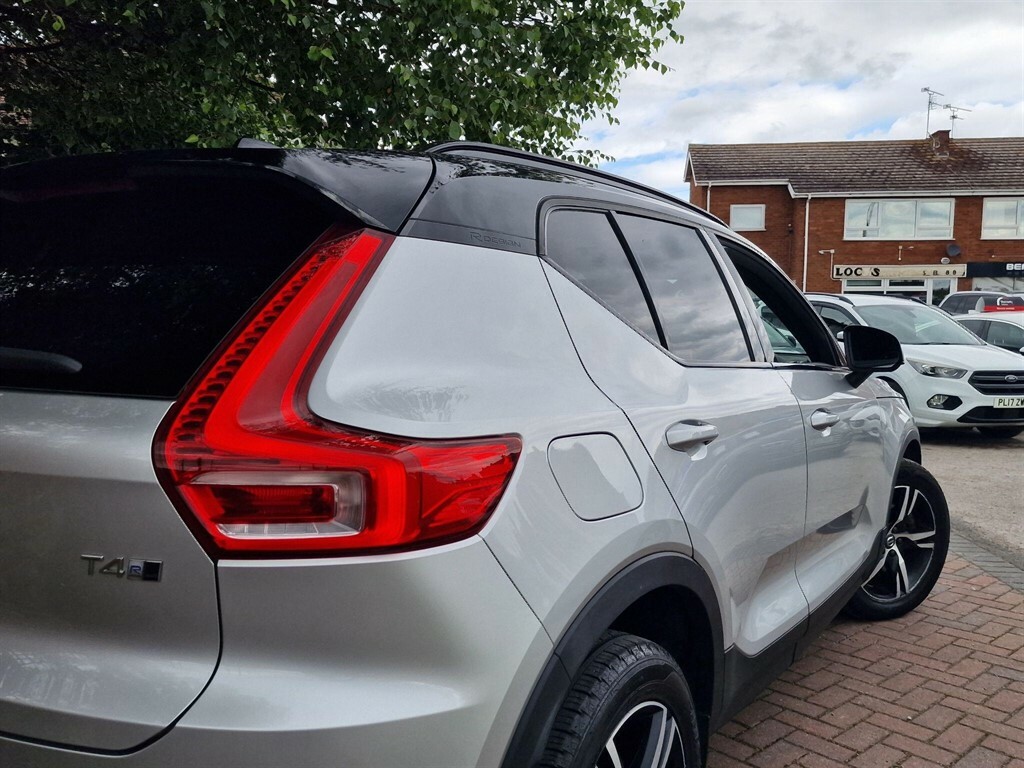 Volvo XC40 T4 Momentum Pro Blue #29