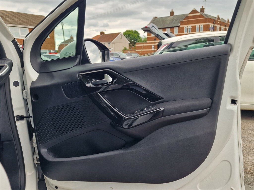 Peugeot 2008 Allure Grey #35
