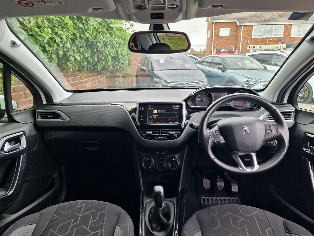 Peugeot 2008 Allure Grey #16