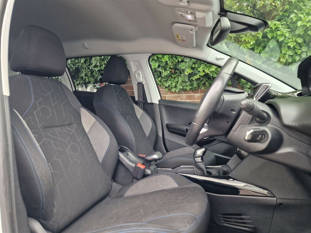 Peugeot 2008 Allure Grey #10