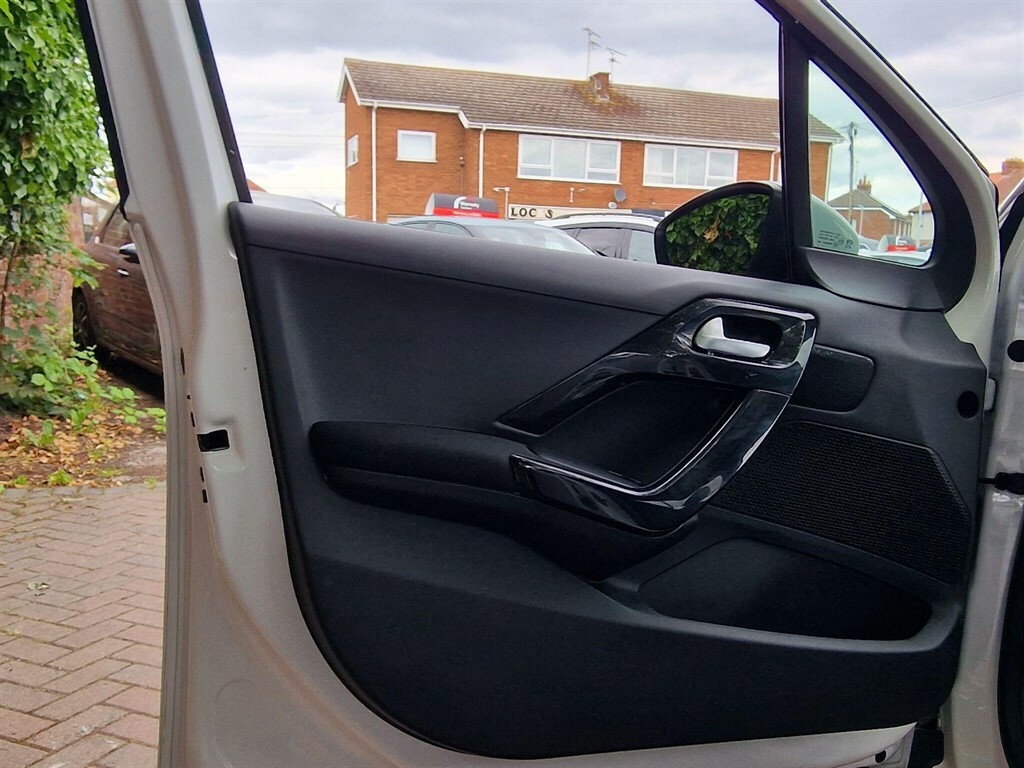 Peugeot 2008 Allure Grey #33