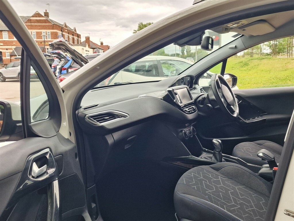 Peugeot 2008 Allure Grey #31