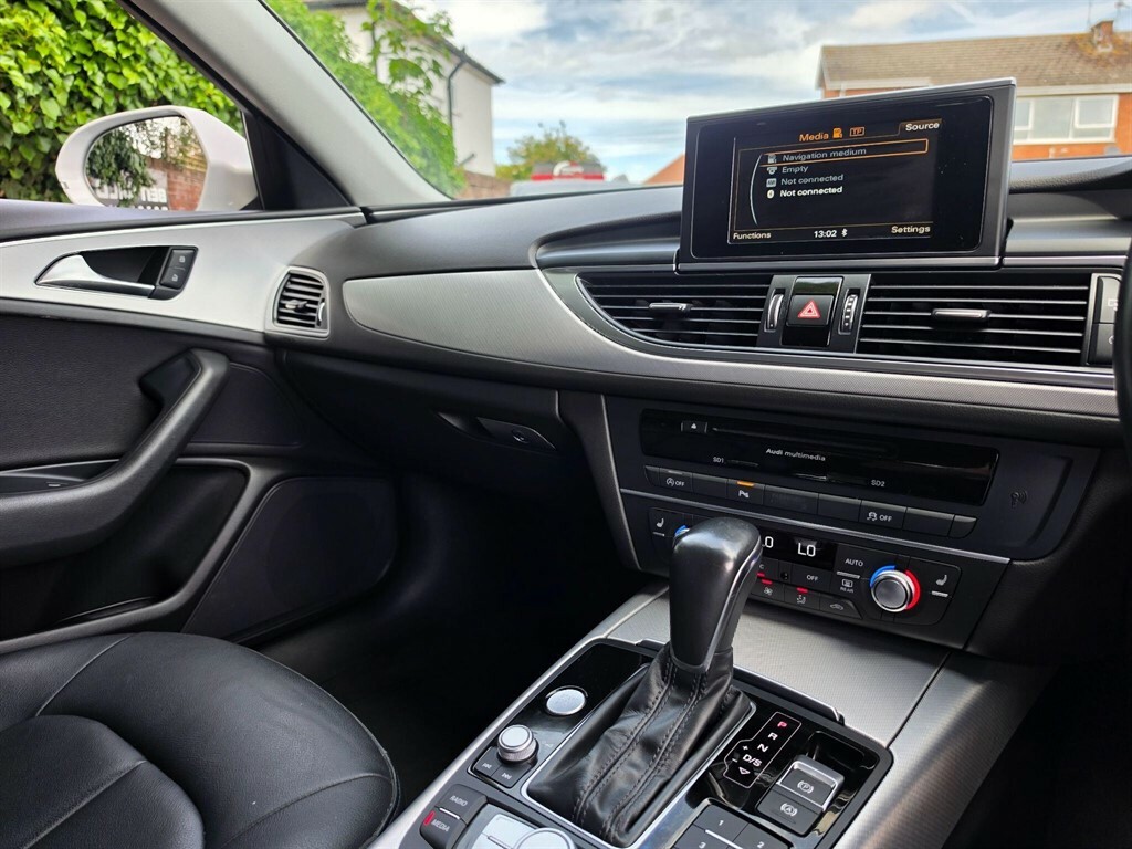 Audi A6 Avant Se Executive White #30