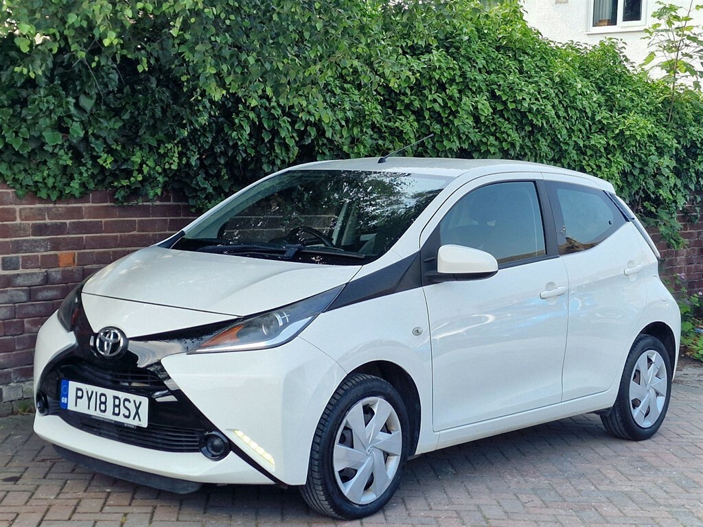 Toyota Aygo 1.0 Vvt-i X-play Euro 6 White #5