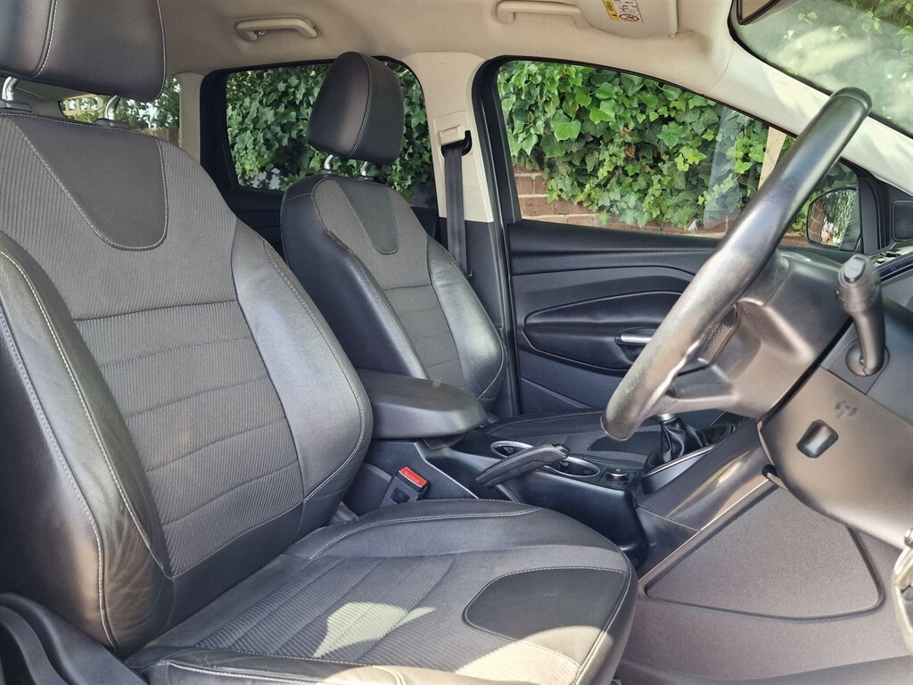 Ford Kuga 2.0 Tdci Titanium 2Wd Euro 6 Ss Grey #10