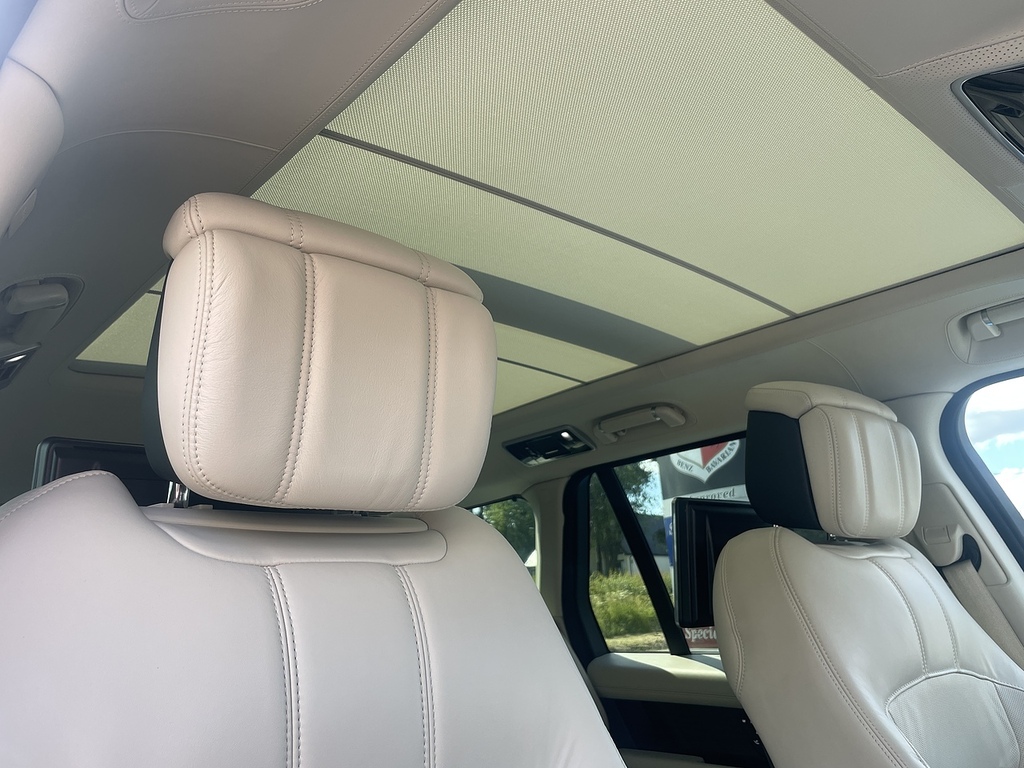 Land Rover Range Rover Vogue Black #28