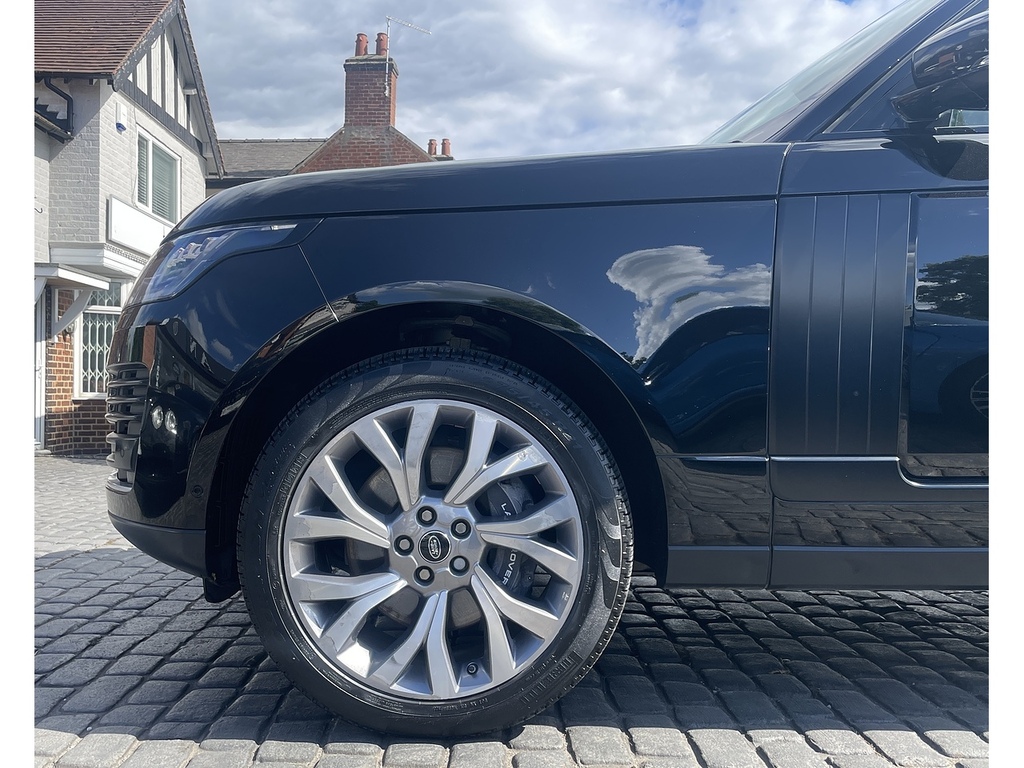 Land Rover Range Rover Vogue Black #12