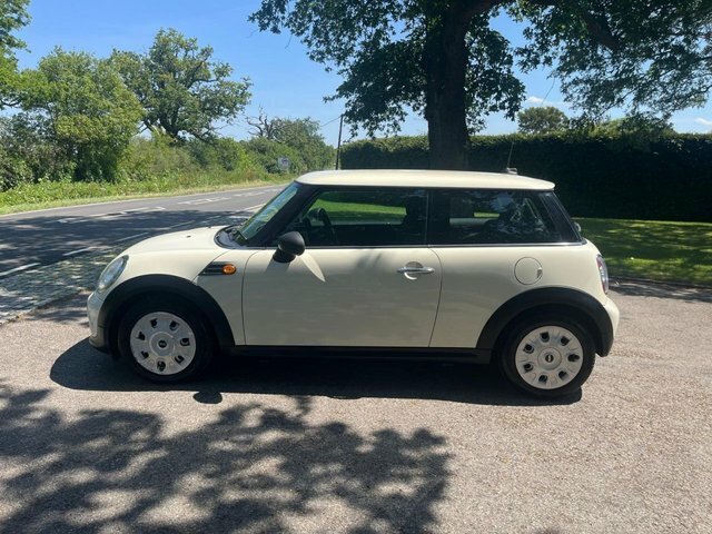 Mini Hatch 1.6 Cooper D Silver #6