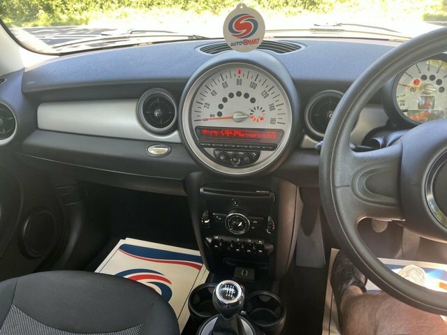 Mini Hatch 1.6 Cooper D Silver #12