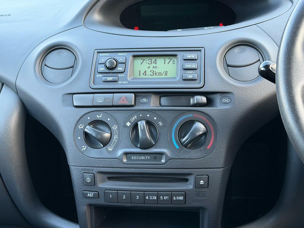 Toyota Yaris 1.3 Vvt-i T Spirit Hatchback Blue #26