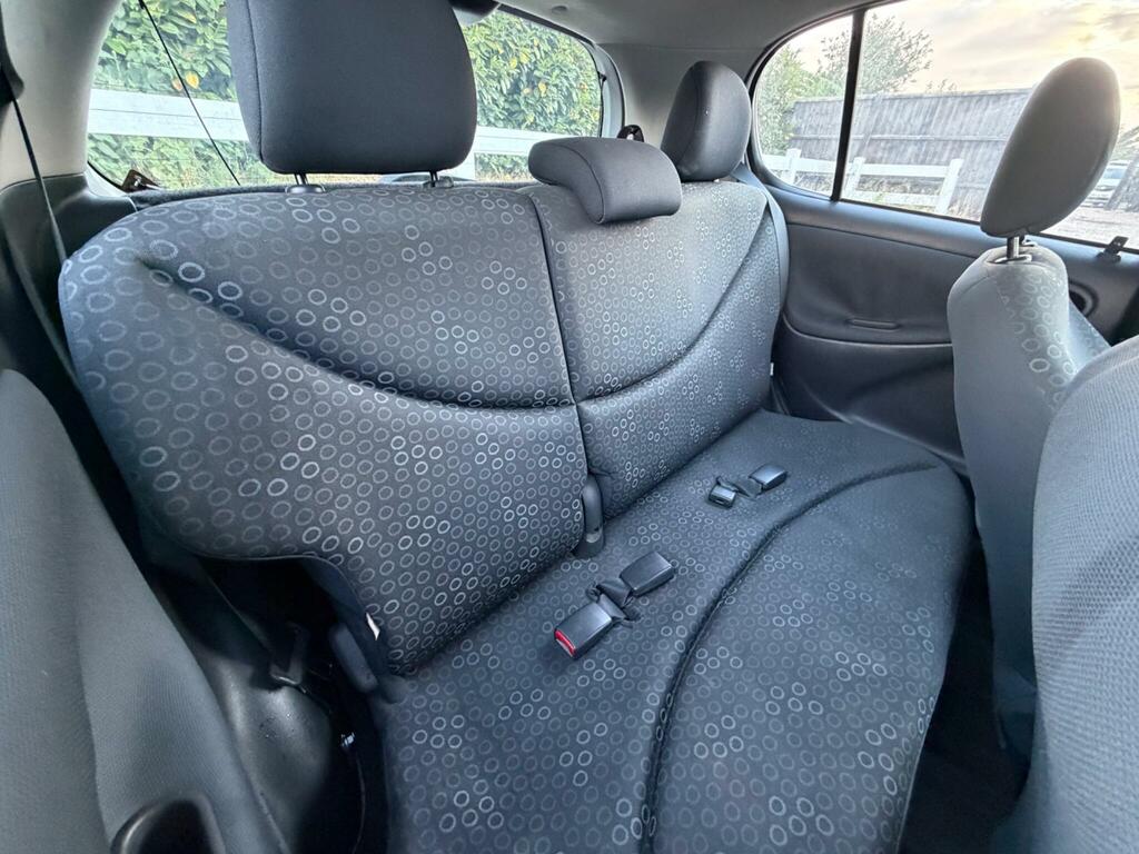 Toyota Yaris 1.3 Vvt-i T Spirit Hatchback Blue #20