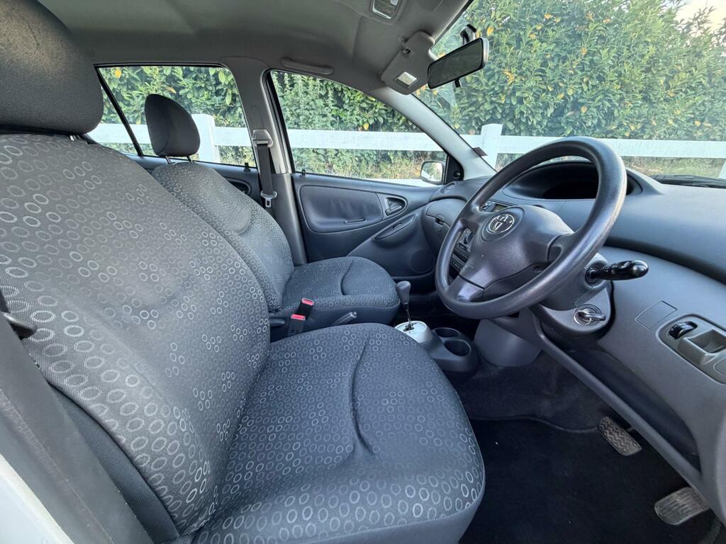 Toyota Yaris 1.3 Vvt-i T Spirit Hatchback Blue #15