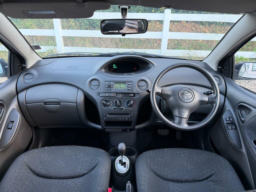 Toyota Yaris 1.3 Vvt-i T Spirit Hatchback Blue #14