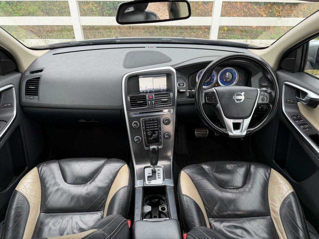 Volvo XC60 R-design Black #2