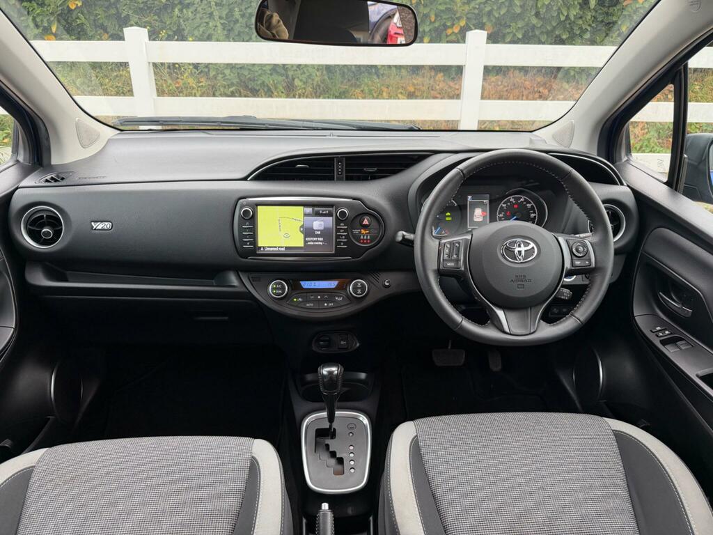Toyota Yaris Y20 Bi-tone Blue #2