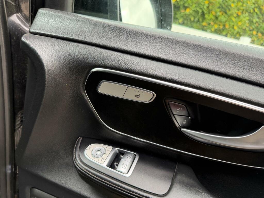 Mercedes-Benz V Class   #31