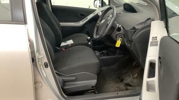 Toyota Yaris 1.33 Vvt-i Tr Grey #10