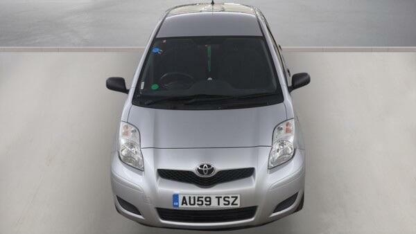Toyota Yaris T2 Silver #2