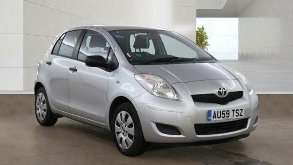Toyota Yaris T2 Silver