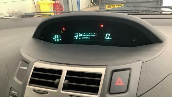 Toyota Yaris 1.33 Vvt-i Tr Grey #12