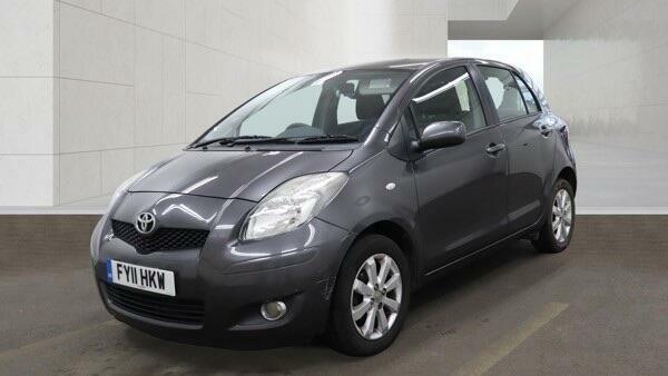 Toyota Yaris T Spirit Grey #3