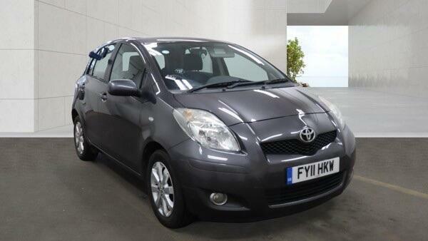 Toyota Yaris T Spirit Grey