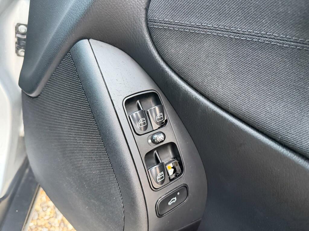 Mercedes-Benz C Class C200 Cdi Se Silver #19