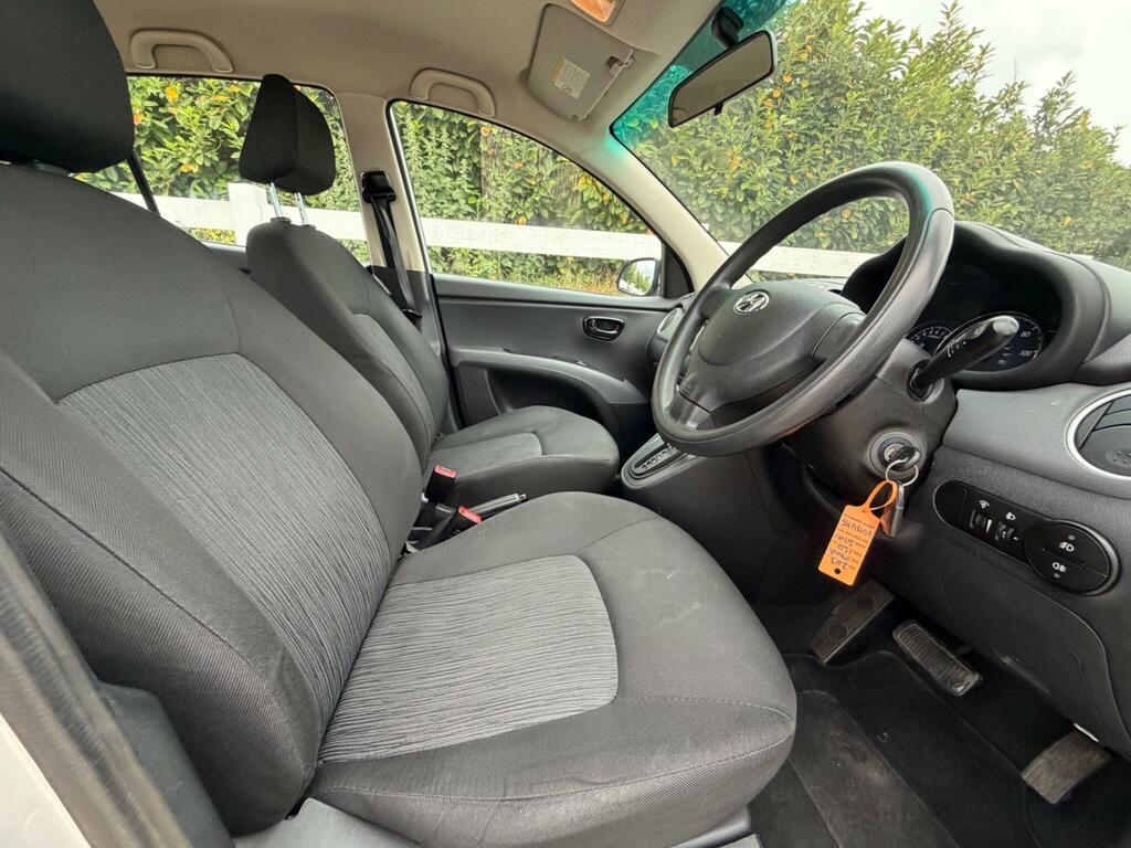 Hyundai I10 Active 20 A Year Red #14
