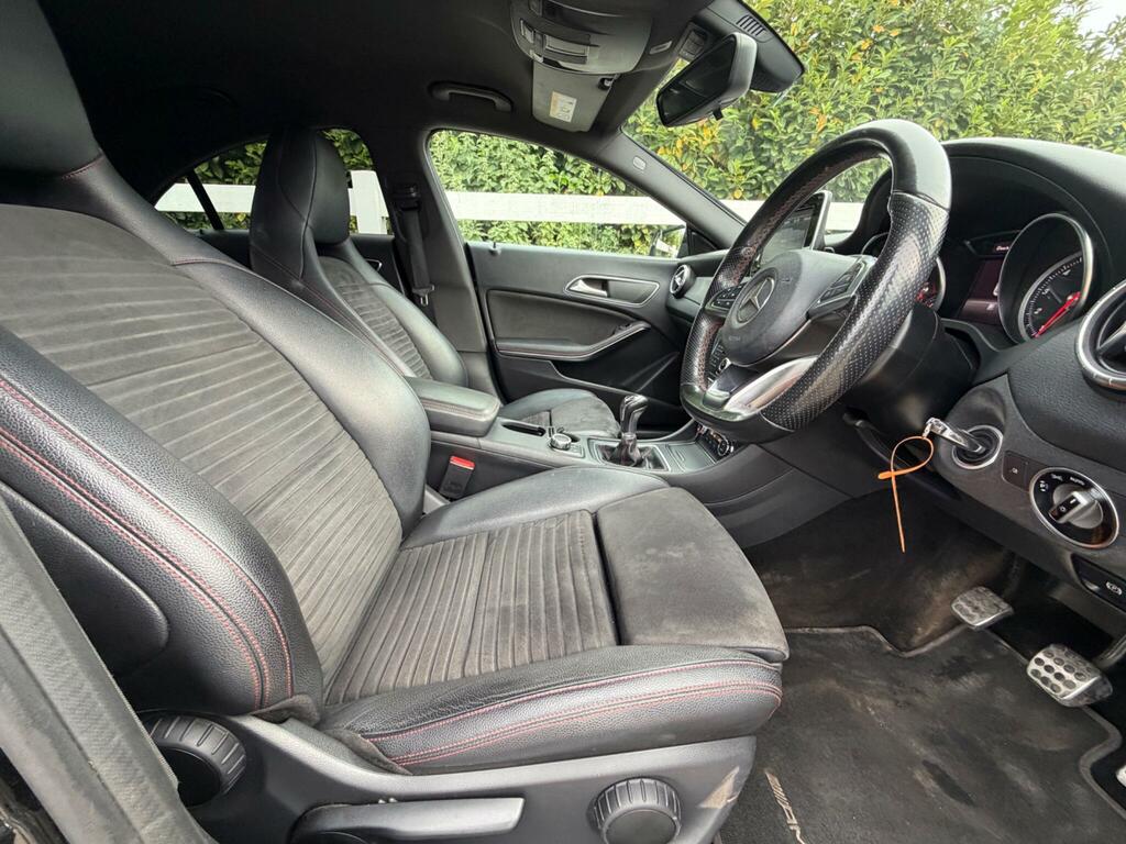 Mercedes-Benz CLA Class 2.0 Cla250 4Matic Engineered Black #18