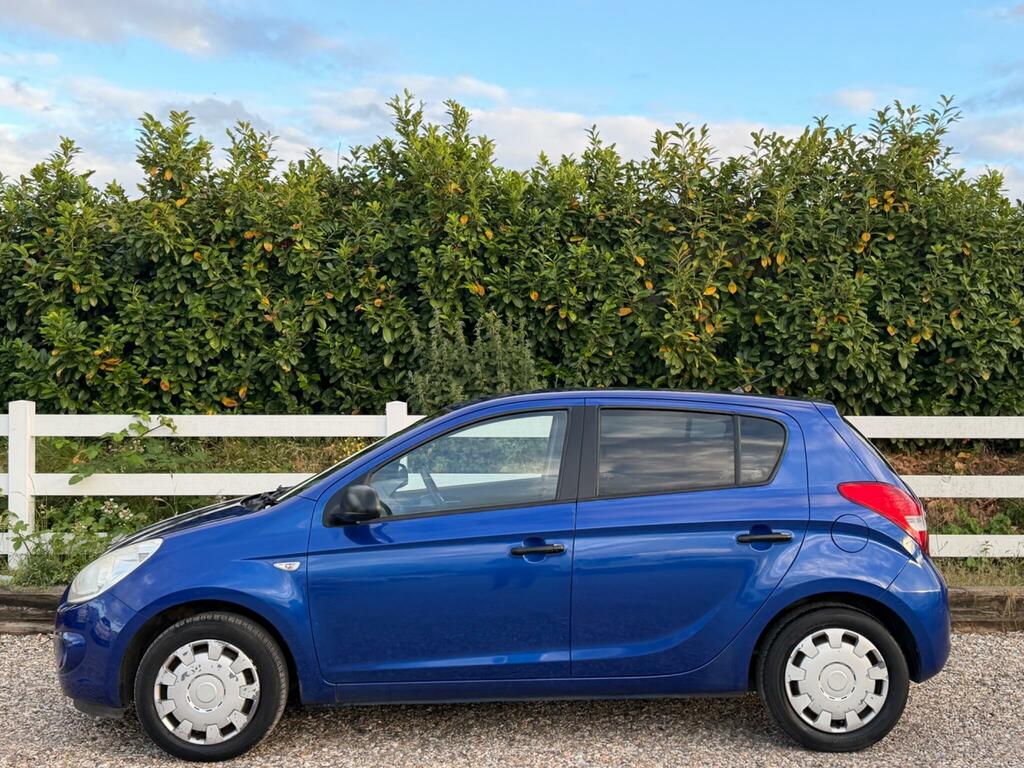 Hyundai I20 Classic Blue #10