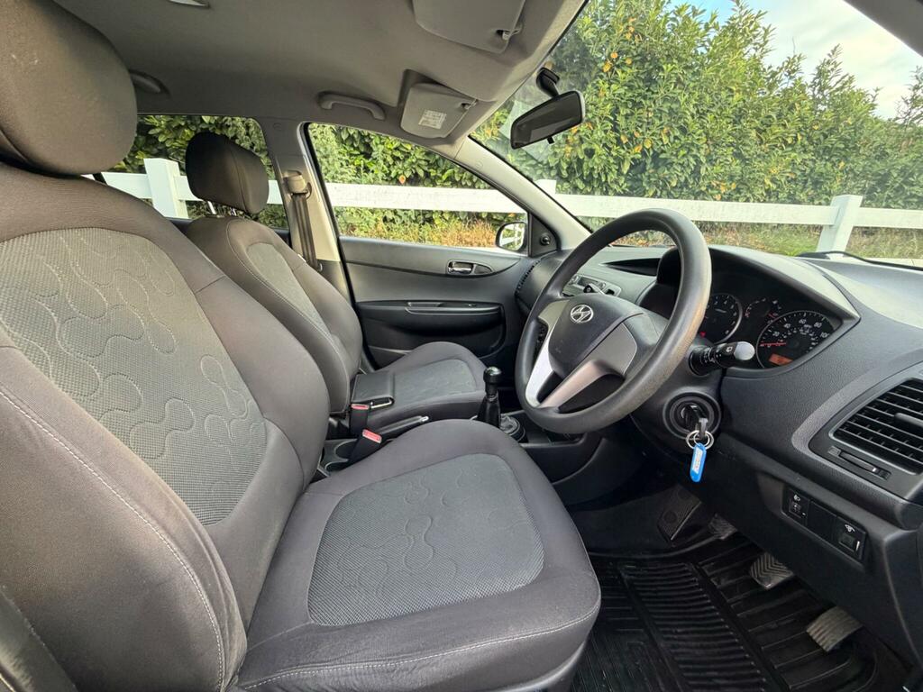 Hyundai I20 Classic Blue #15