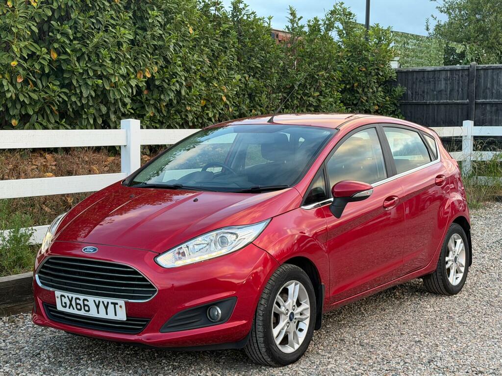 Ford Fiesta Zetec Red #6