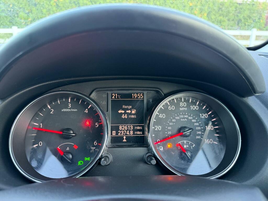 Nissan Qashqai Acenta Red #26