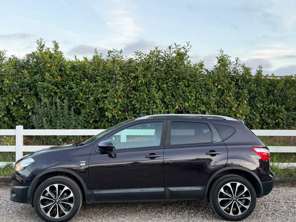 Nissan Qashqai Acenta Red #10